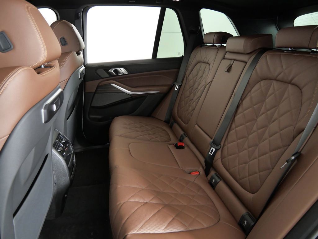 Thumbnail: 2026 BMW X5 - 35