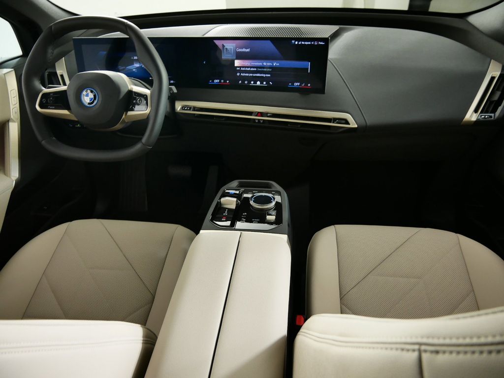 2025 BMW iX xDrive50 7
