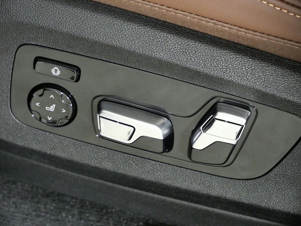Thumbnail: 2026 BMW X5 - 39