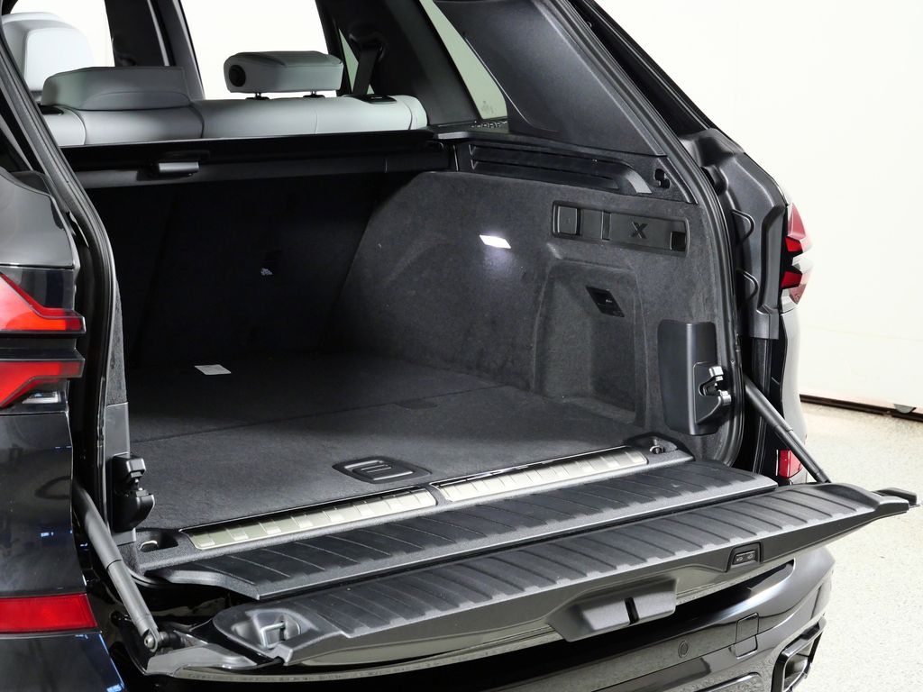 Thumbnail: 2026 BMW X5 - 29