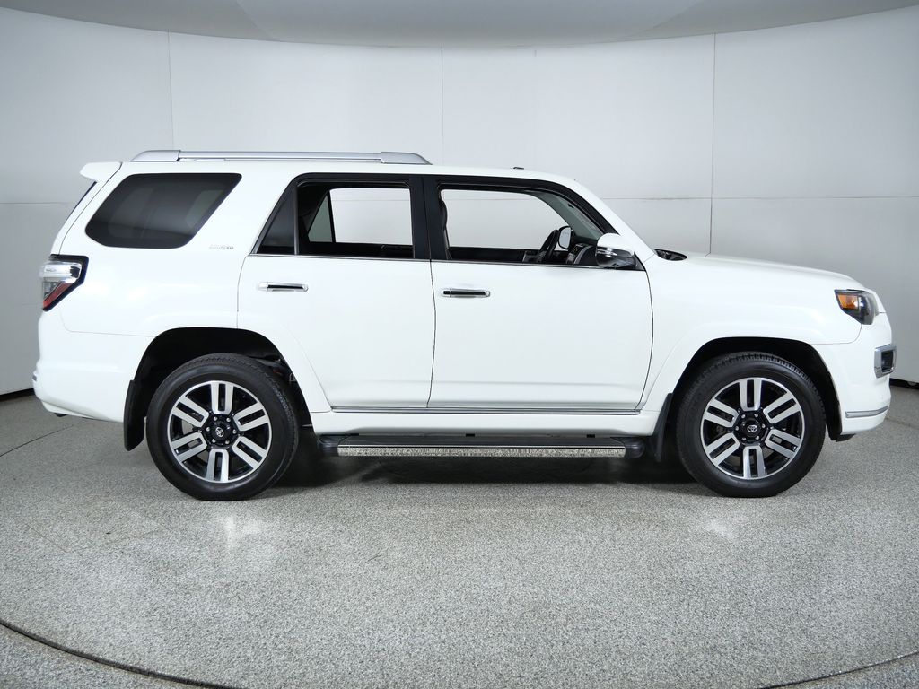 Thumbnail: 2022 Toyota 4Runner - 9