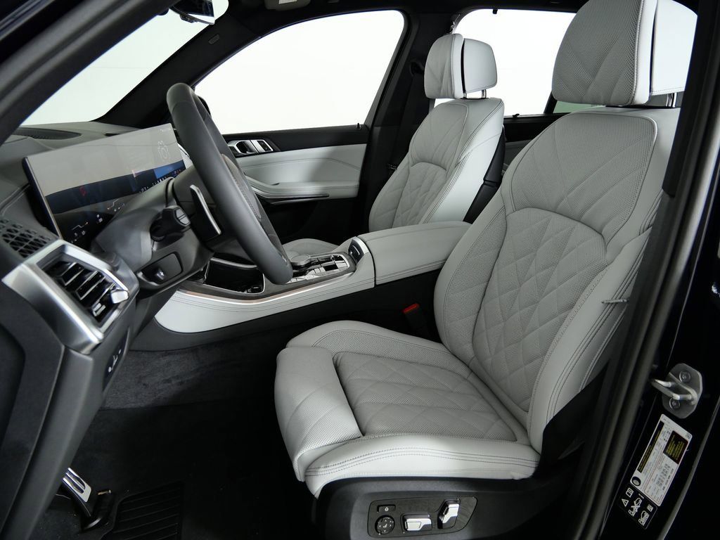 Thumbnail: 2026 BMW X5 - 38