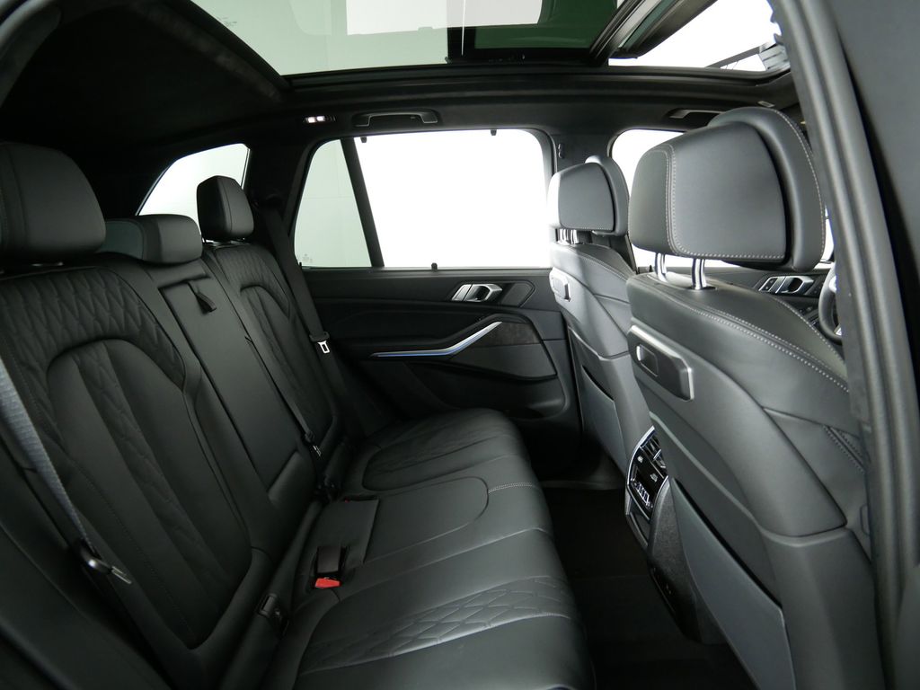 2025 BMW X5 xDrive50e -
                  Wayzata, MN
