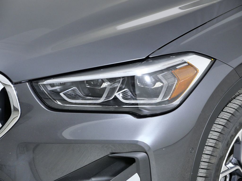 Thumbnail: 2022 BMW X1 - 4
