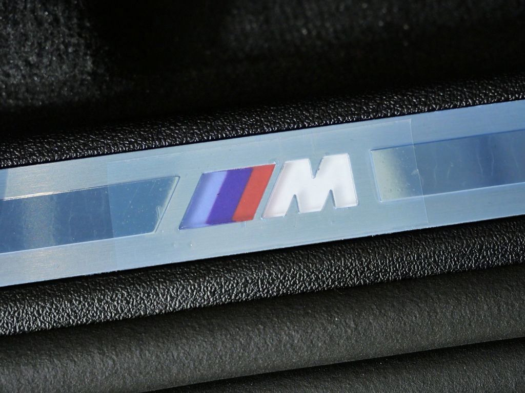 Thumbnail: 2026 BMW X7 - 25