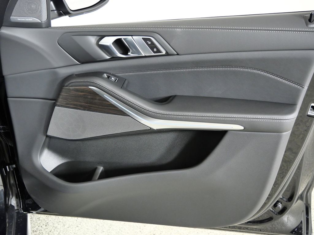 Thumbnail: 2026 BMW X5 - 19