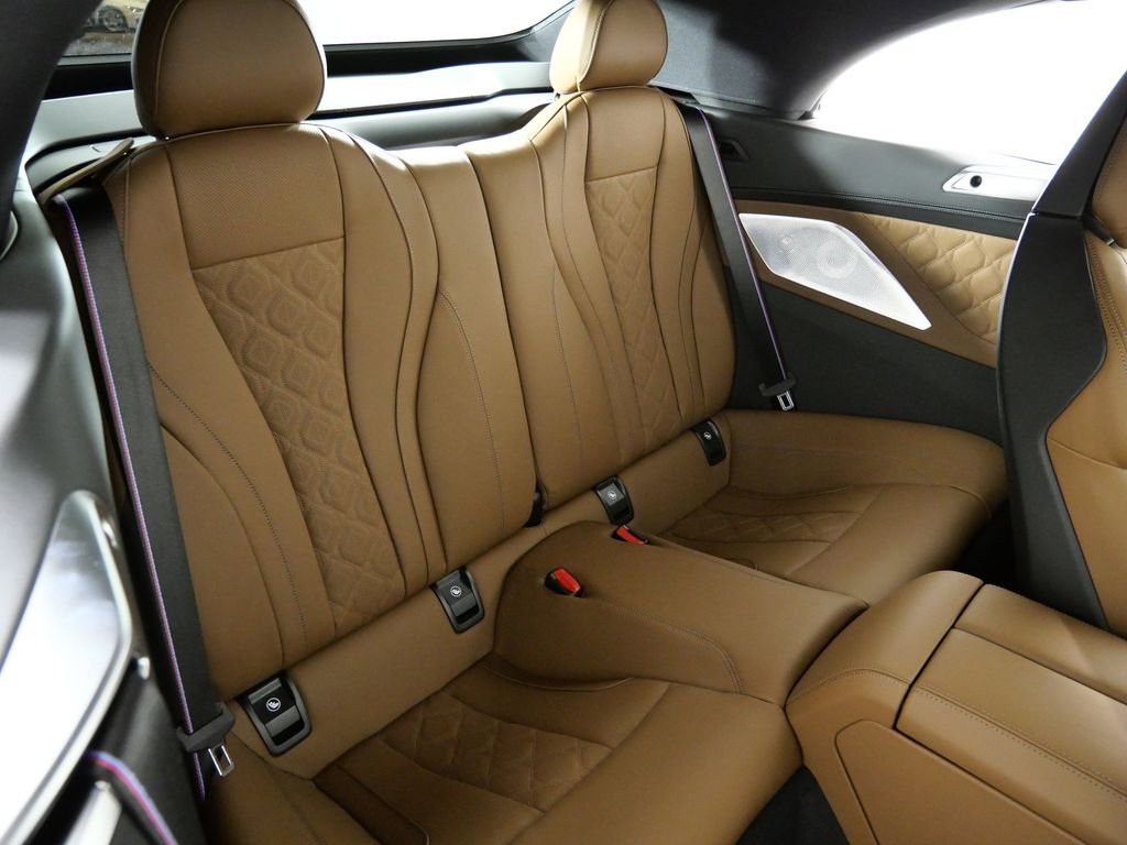 Thumbnail: 2025 BMW M8 - 25