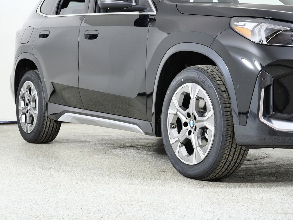 Thumbnail: 2026 BMW X1 - 6