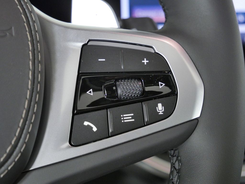 Thumbnail: 2026 BMW X5 - 42