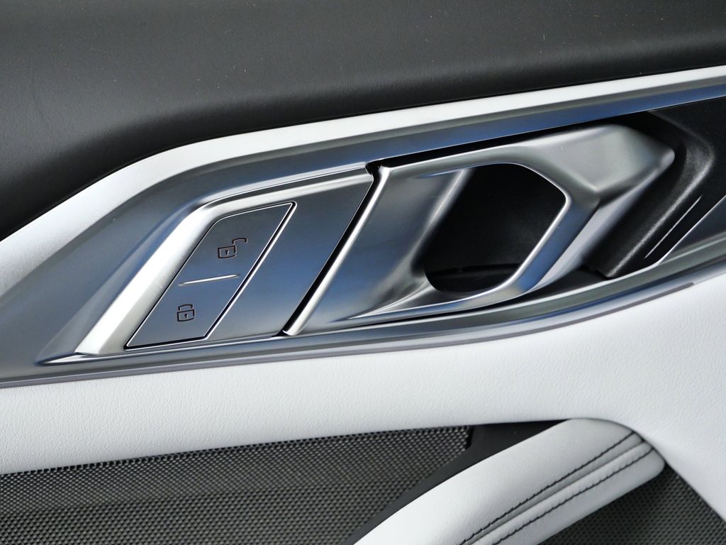 Thumbnail: 2026 BMW M4 - 33