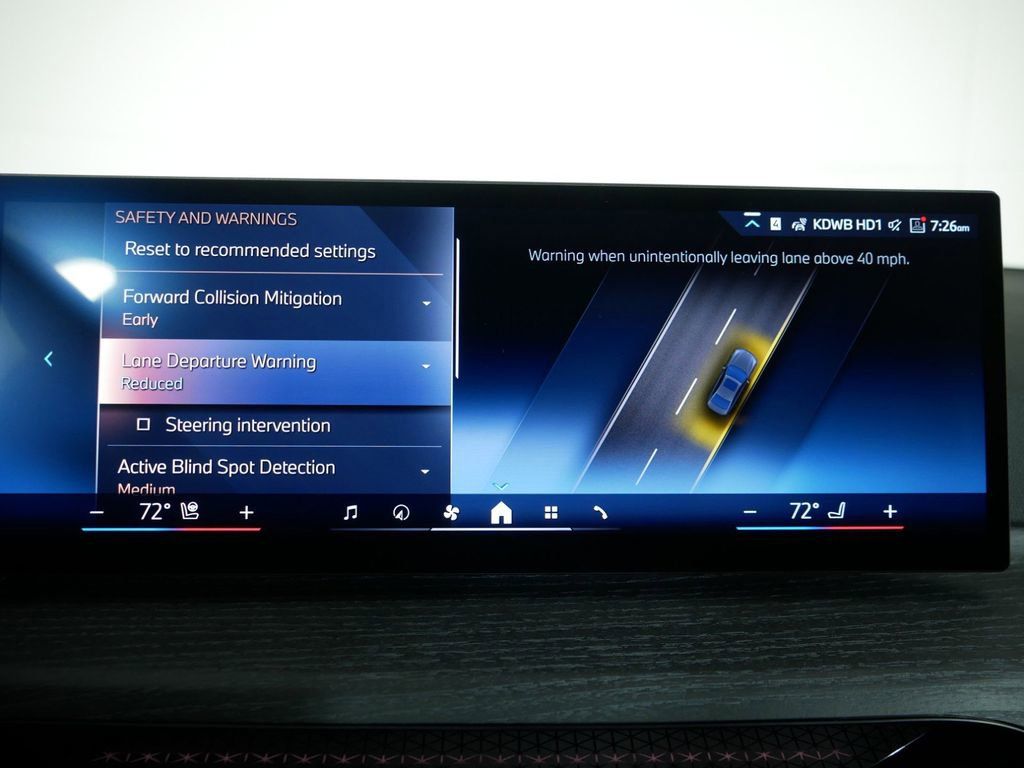 Thumbnail: 2025 BMW 3 Series - 44