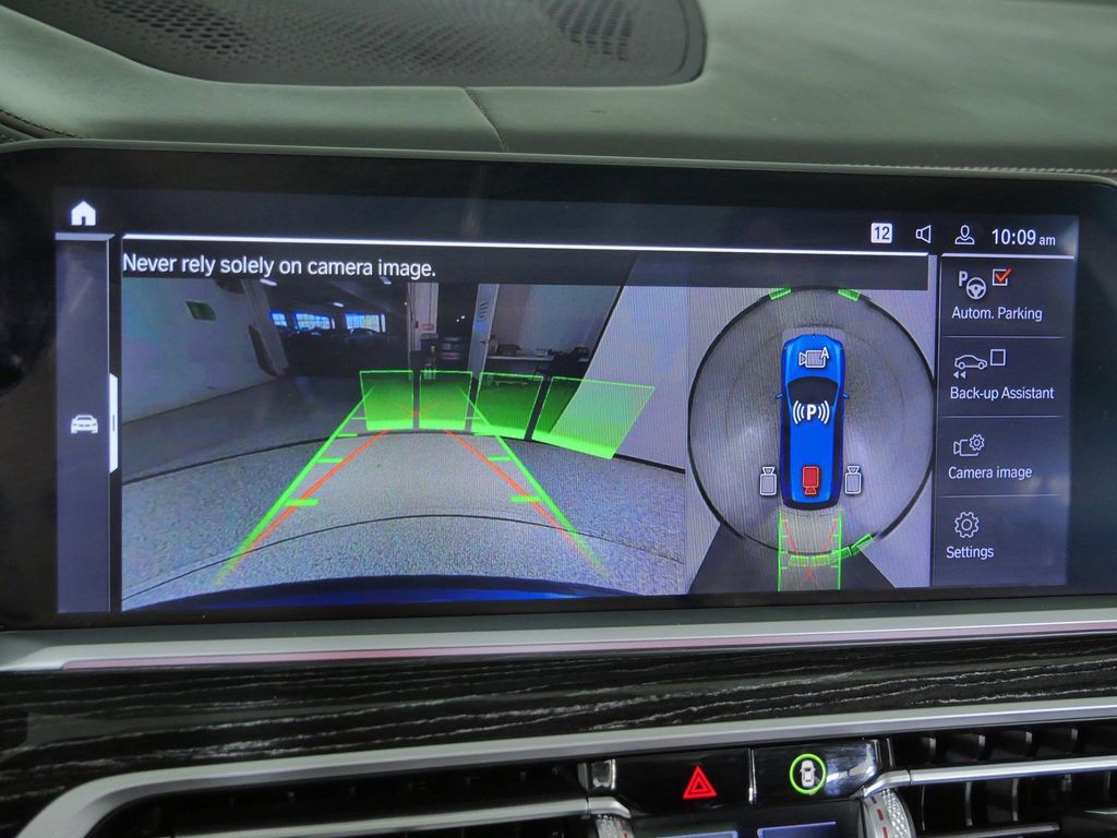 Thumbnail: 2021 BMW X7 - 50
