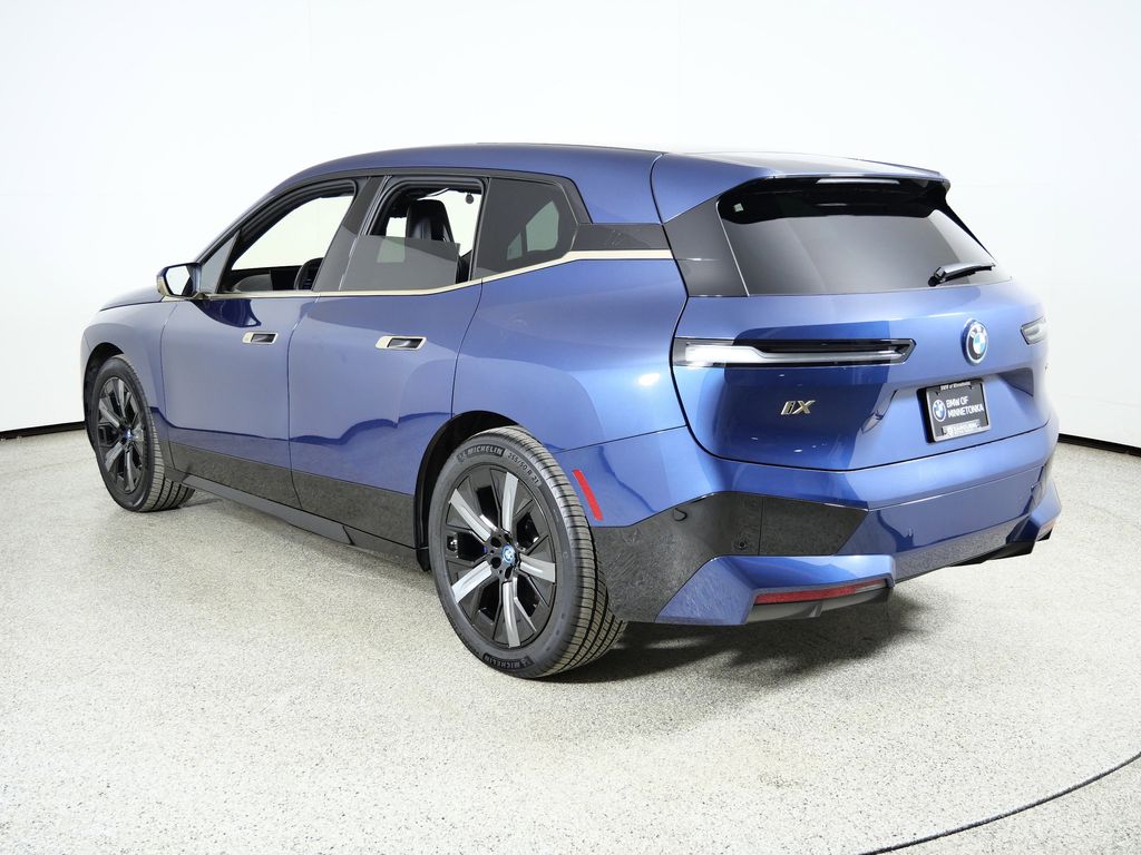 Thumbnail: 2023 BMW iX - 15