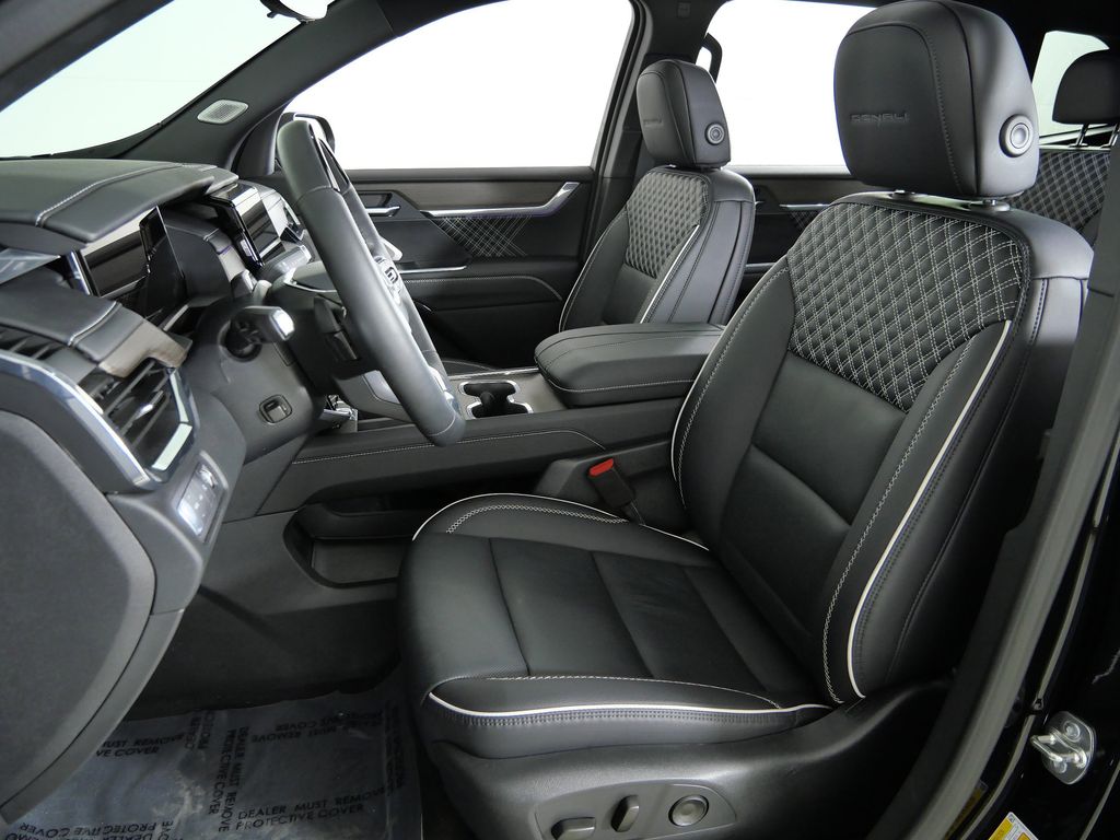 Thumbnail: 2025 GMC Acadia - 36