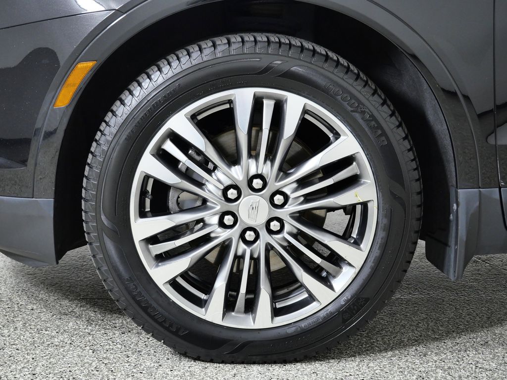 Thumbnail: 2018 Cadillac XT5 - 18