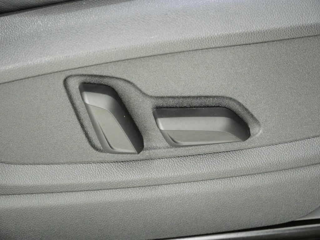 Thumbnail: 2023 Audi Q5 - 23