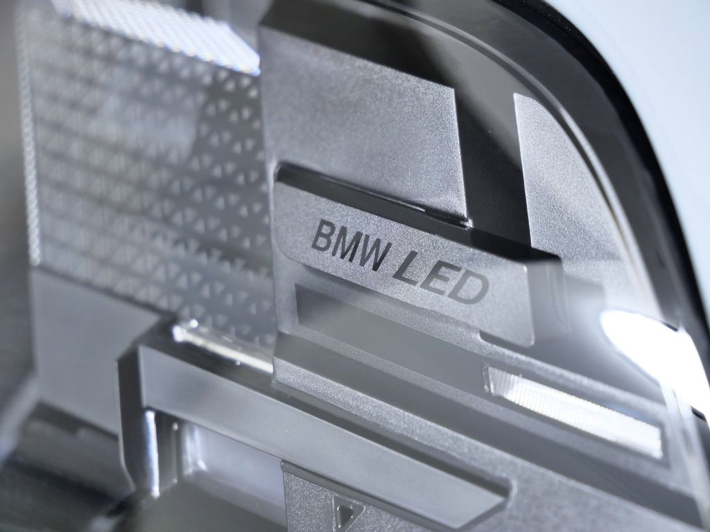 Thumbnail: 2026 BMW X5 - 4