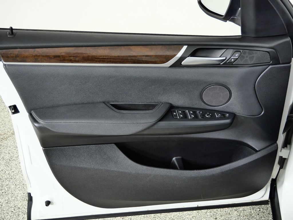 Thumbnail: 2017 BMW X3 - 33