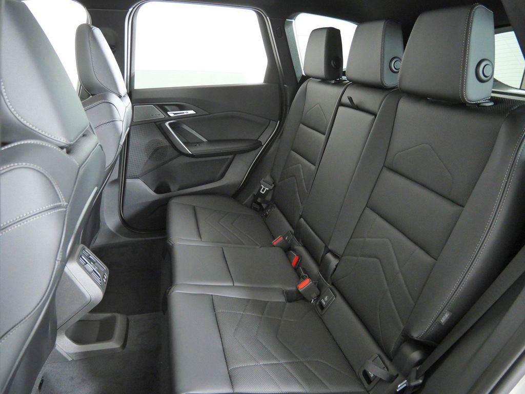 Thumbnail: 2026 BMW X1 - 30