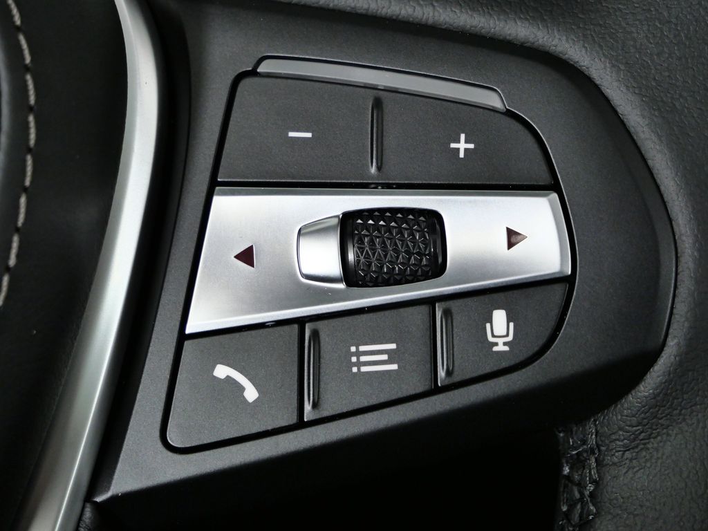 Thumbnail: 2026 BMW X5 - 42