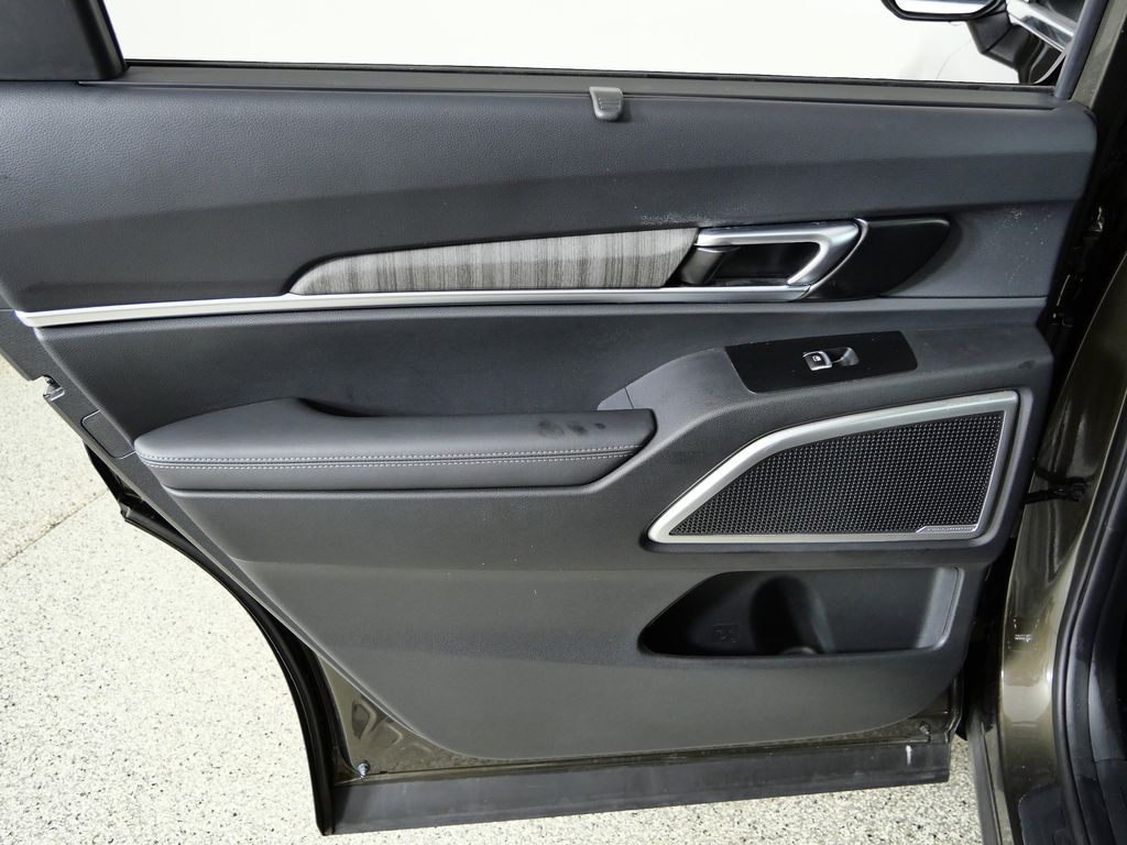 Thumbnail: 2023 Kia Telluride - 29