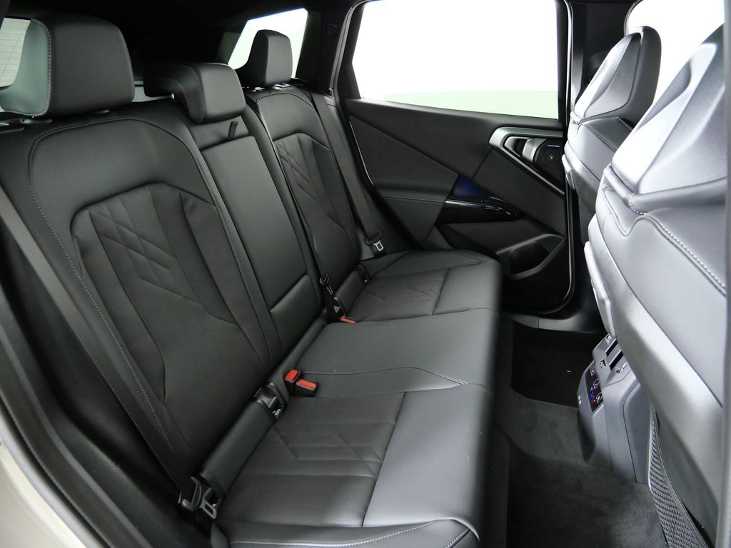 Thumbnail: 2026 BMW X3 - 27