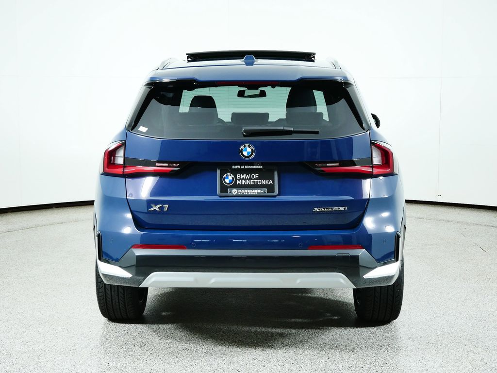 Thumbnail: 2026 BMW X1 - 9