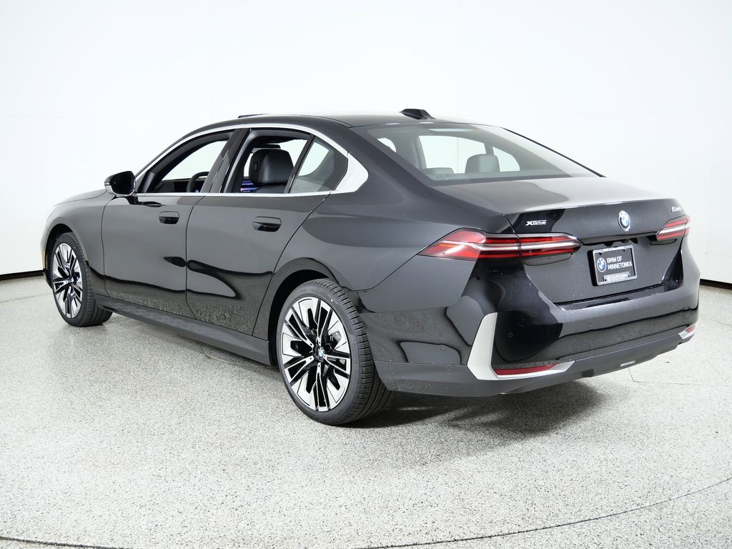 Thumbnail: 2026 BMW 5 Series - 14