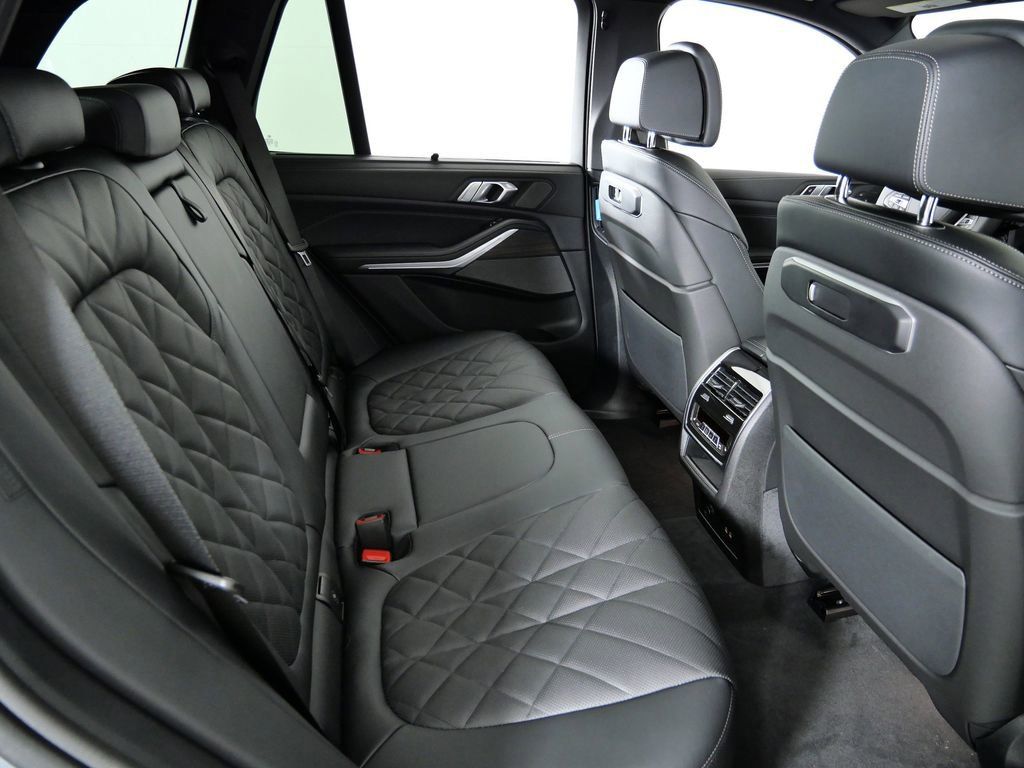 Thumbnail: 2026 BMW X5 - 28