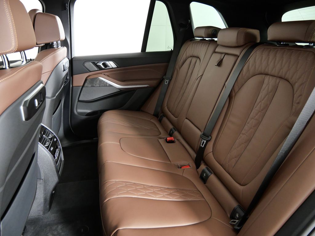 Thumbnail: 2026 BMW X5 - 34