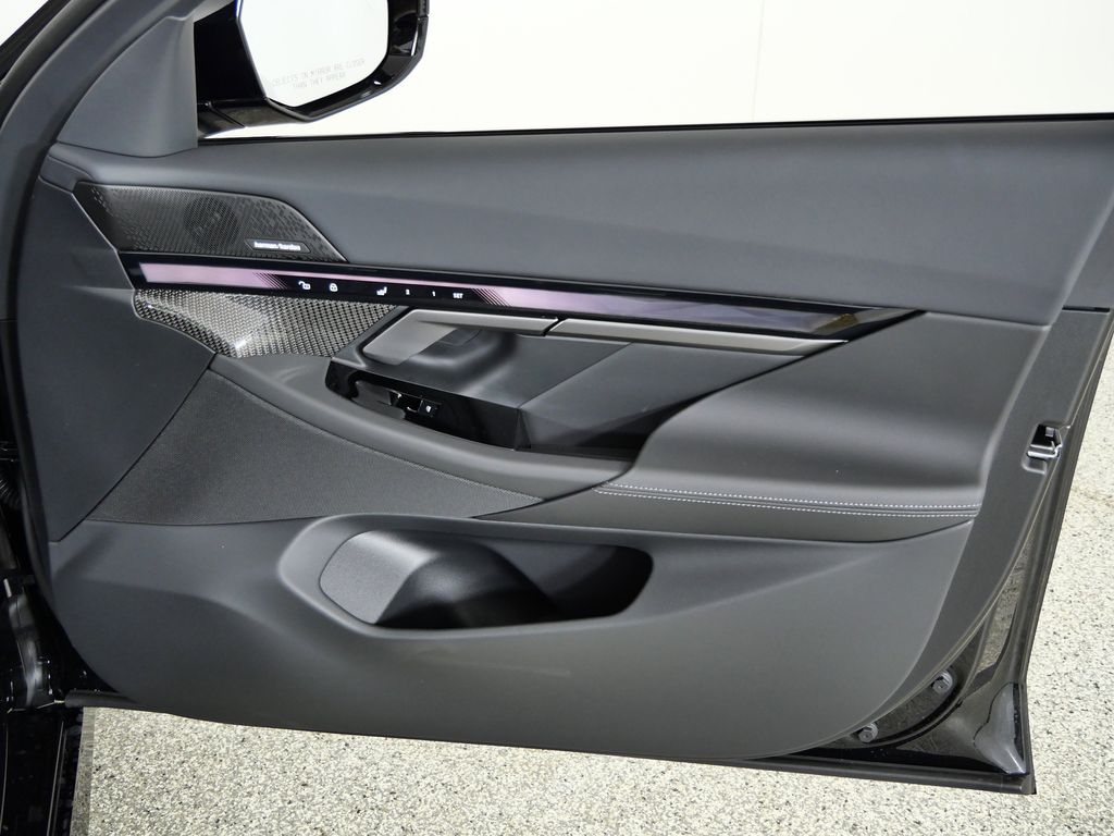 Thumbnail: 2026 BMW 5 Series - 20