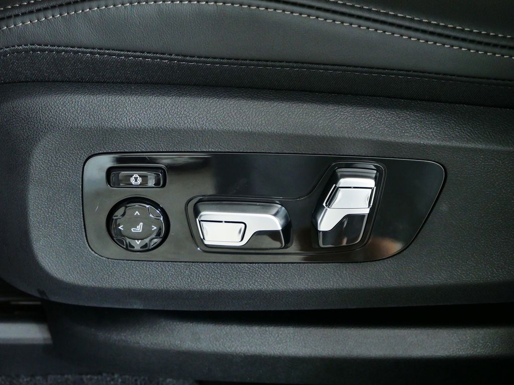 Thumbnail: 2026 BMW X5 - 34