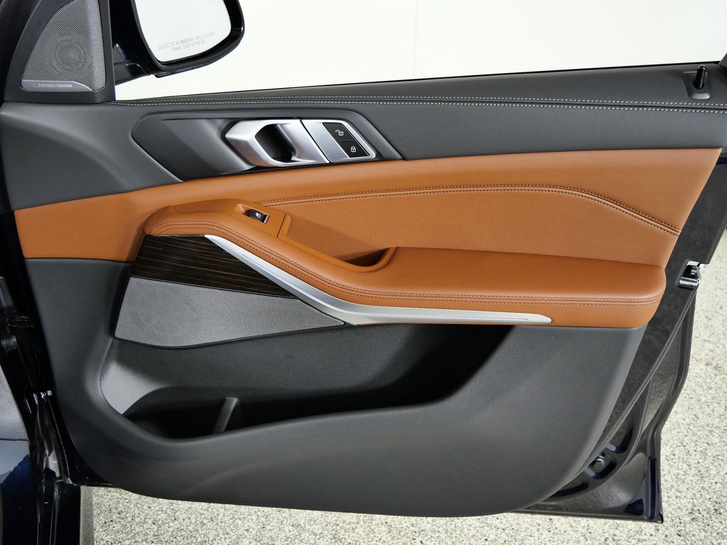 Thumbnail: 2025 BMW X5 - 23