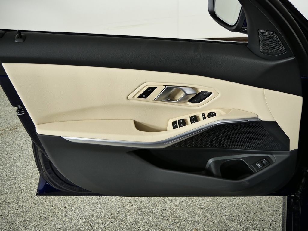 Thumbnail: 2026 BMW 3 Series - 32