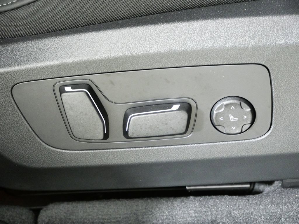 Thumbnail: 2026 BMW X3 - 25