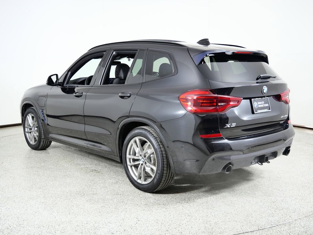 Thumbnail: 2021 BMW X3 - 15
