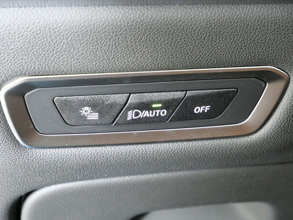 Thumbnail: 2026 BMW X7 - 41