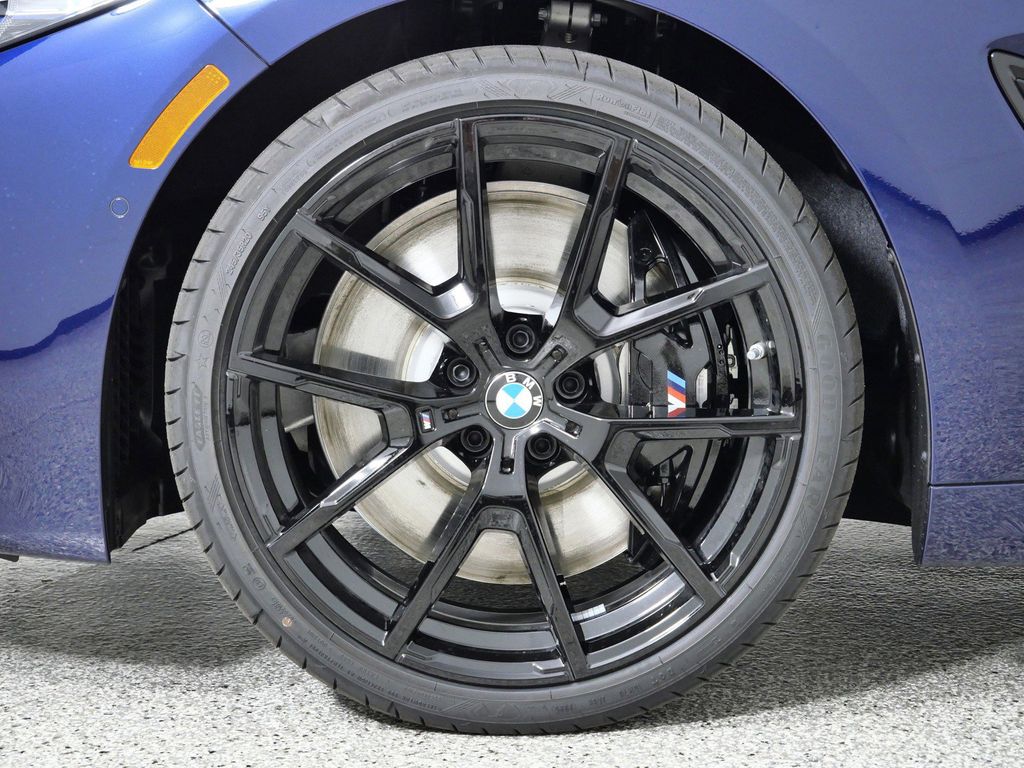 Thumbnail: 2026 BMW 8 Series - 17