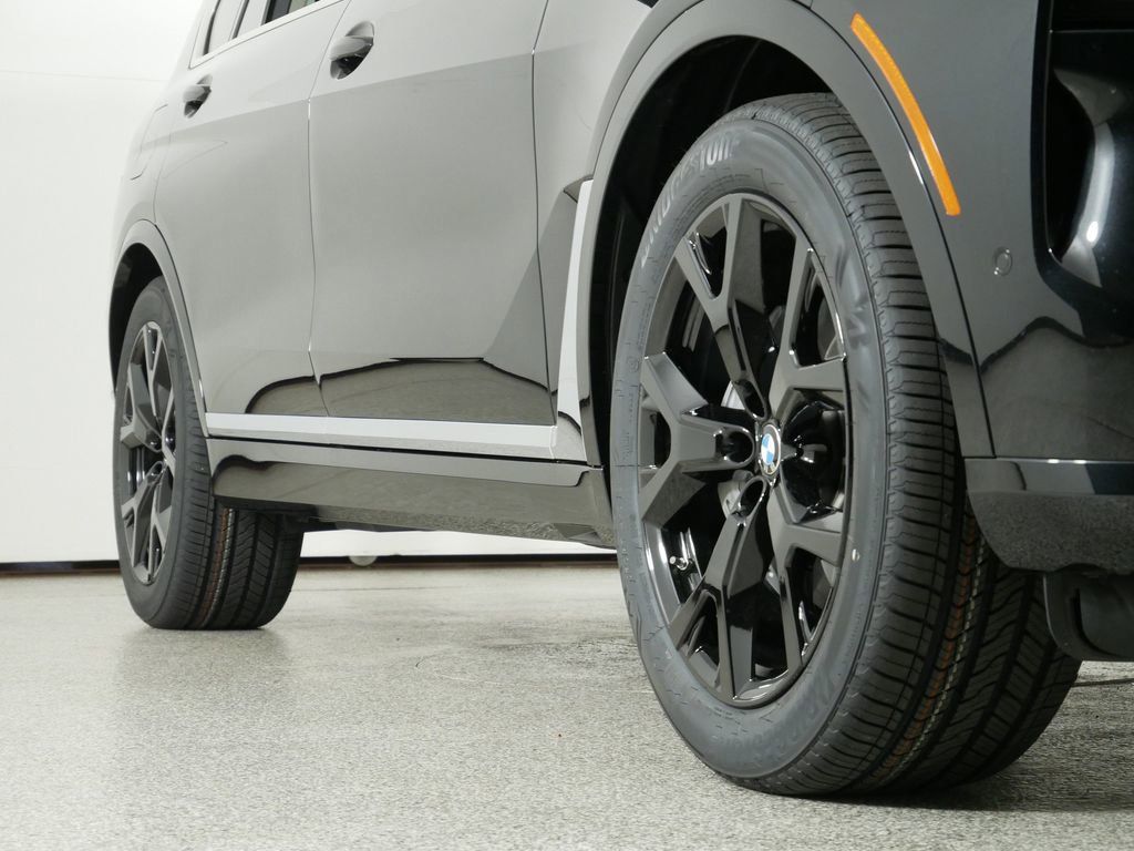 Thumbnail: 2026 BMW X7 - 7