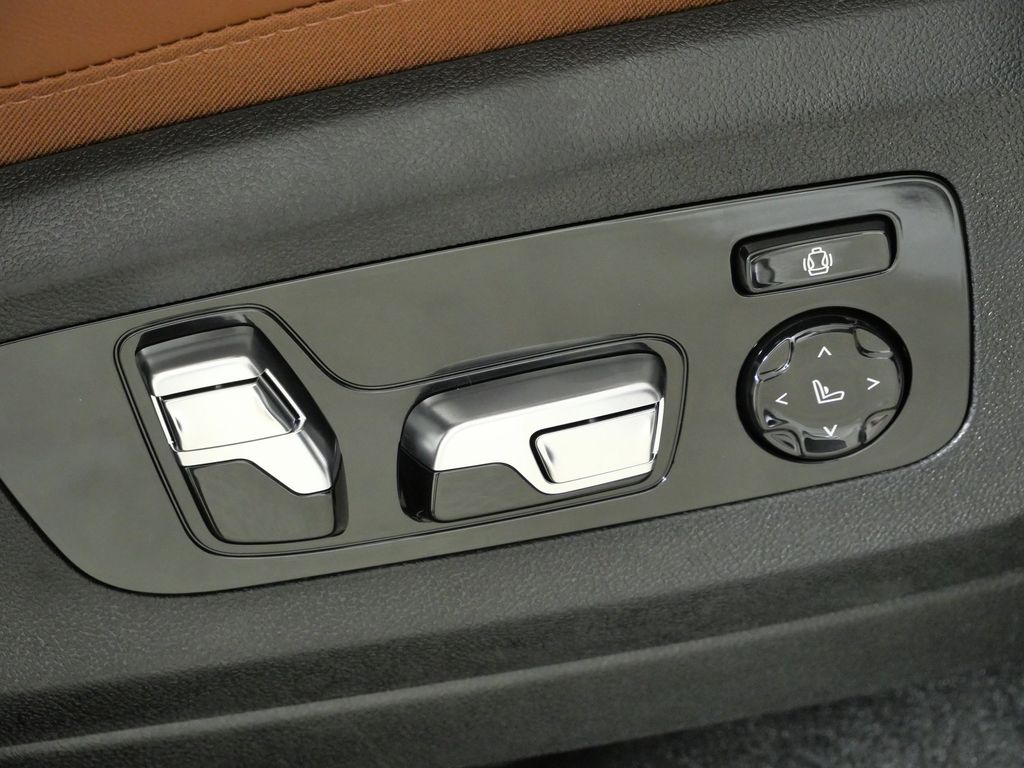 Thumbnail: 2026 BMW X5 - 22