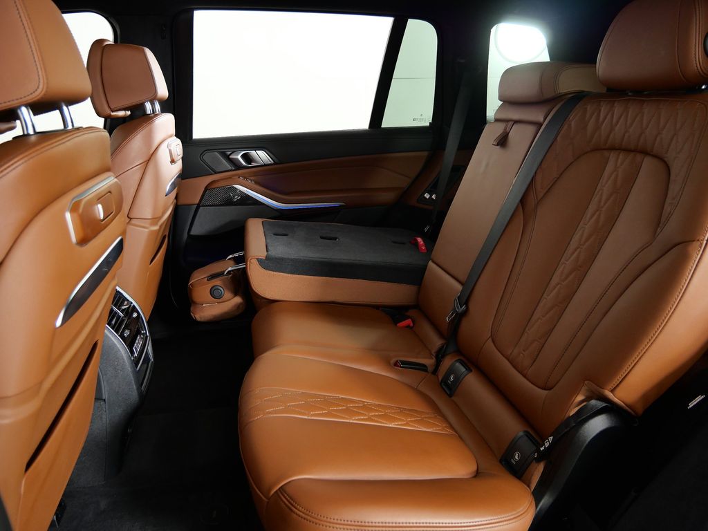 Thumbnail: 2024 BMW X7 - 38