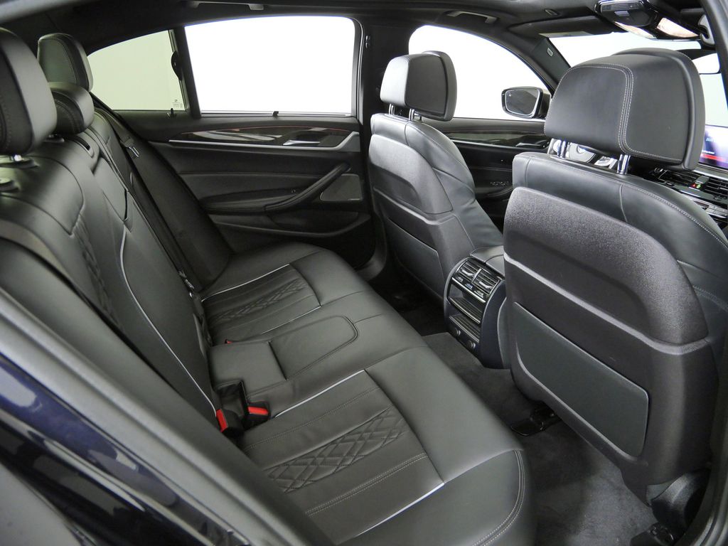 Thumbnail: 2019 BMW 5 Series - 26