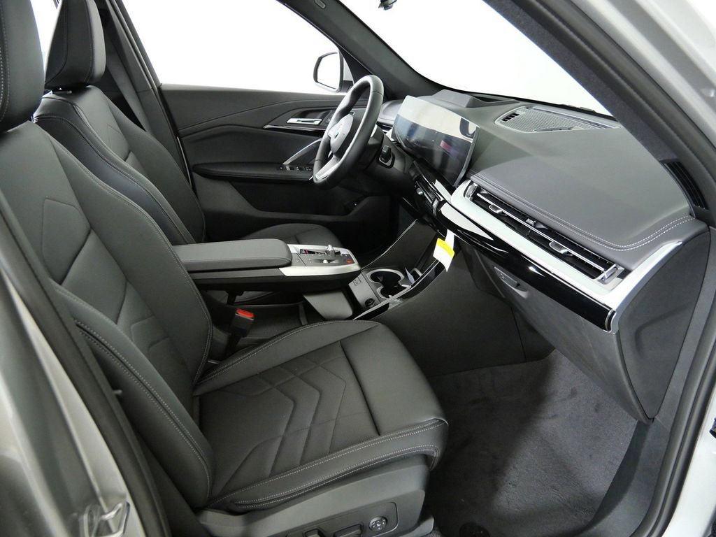 Thumbnail: 2026 BMW X1 - 20