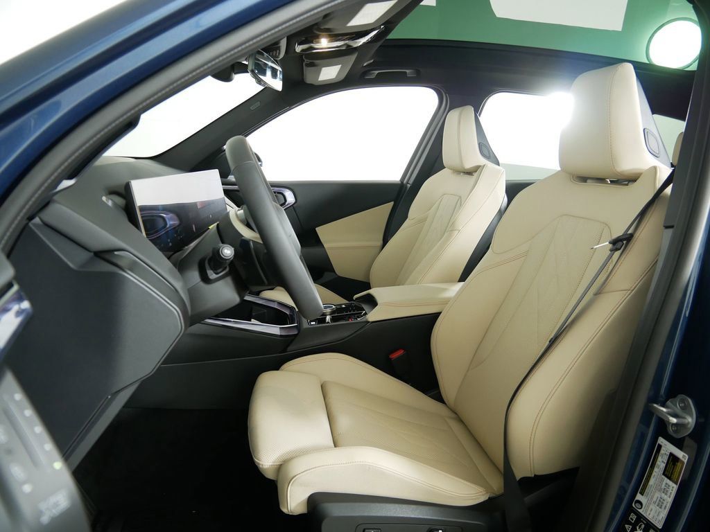 Thumbnail: 2025 BMW X3 - 33