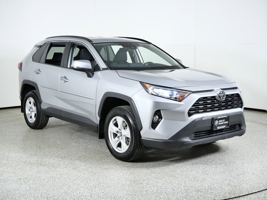 Thumbnail: 2021 Toyota RAV4 - 8