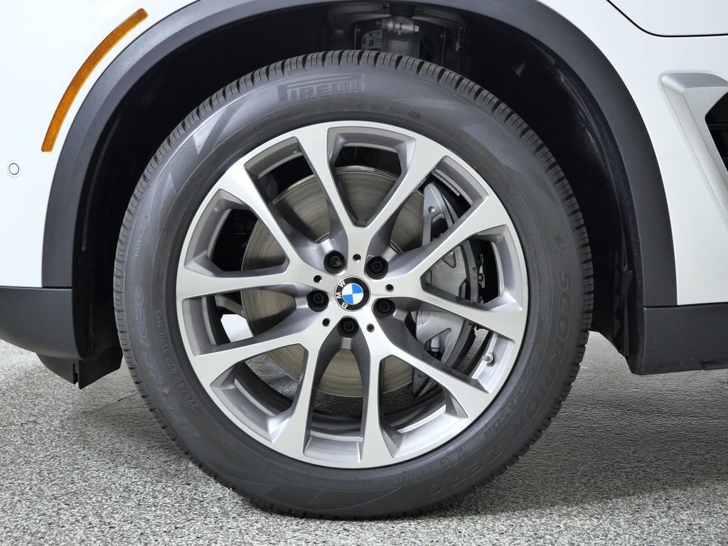 Thumbnail: 2026 BMW X5 - 19