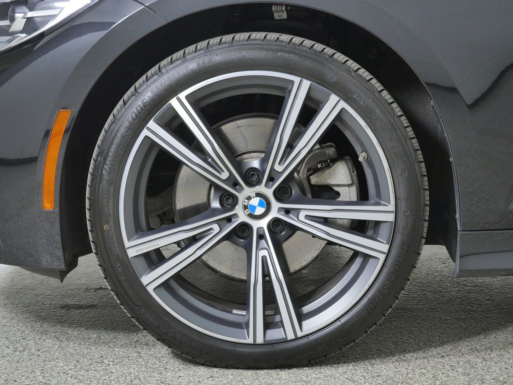 Thumbnail: 2022 BMW 3 Series - 18