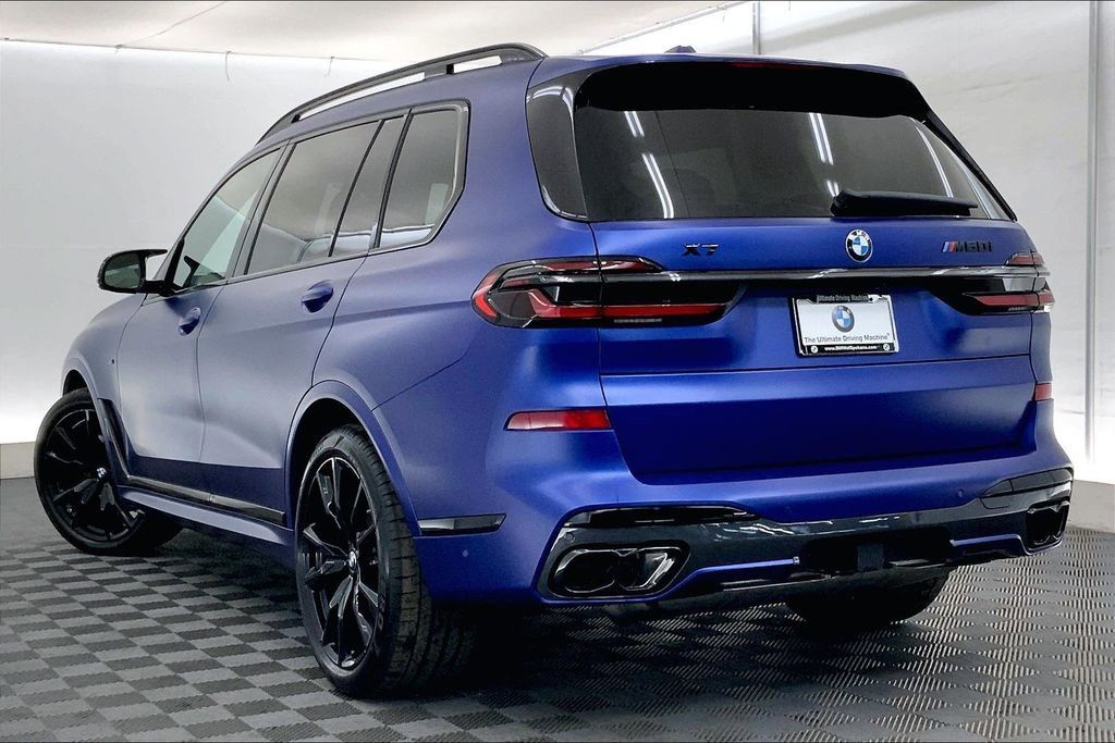 Thumbnail: 2026 BMW X7 - 4