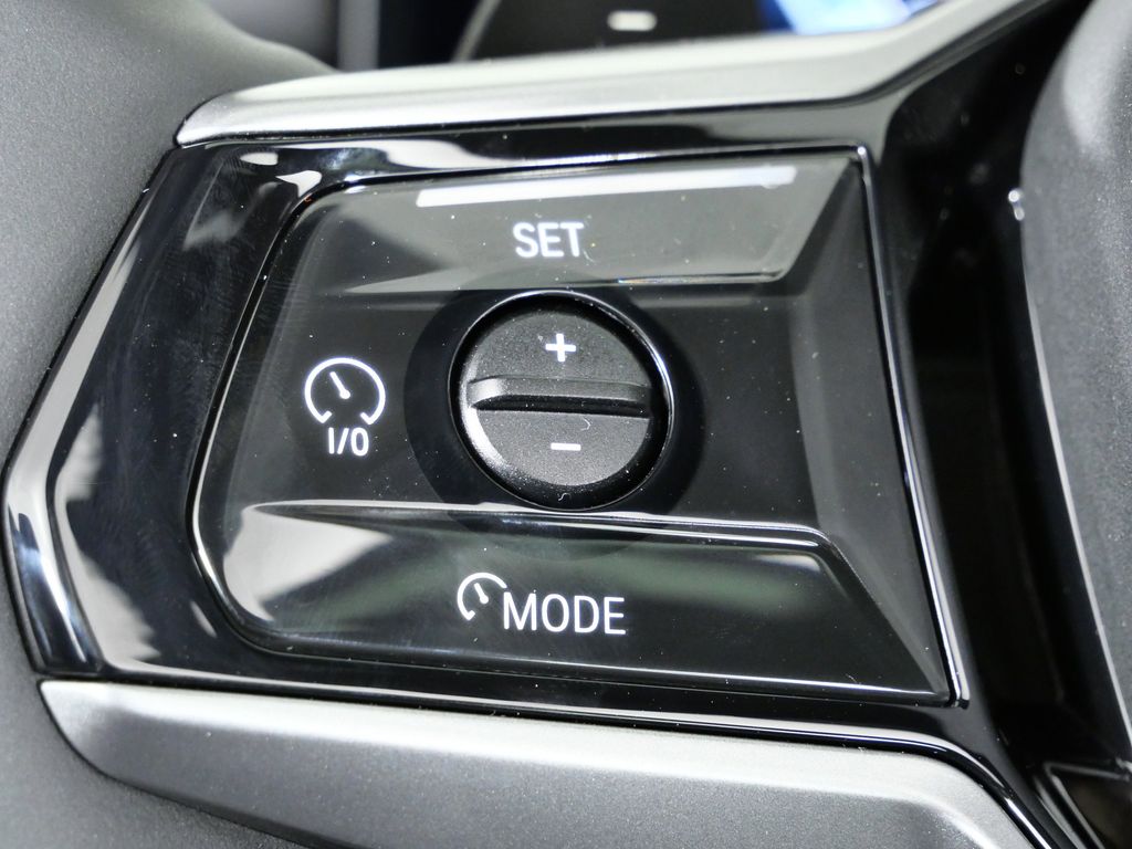 Thumbnail: 2026 BMW 5 Series - 38