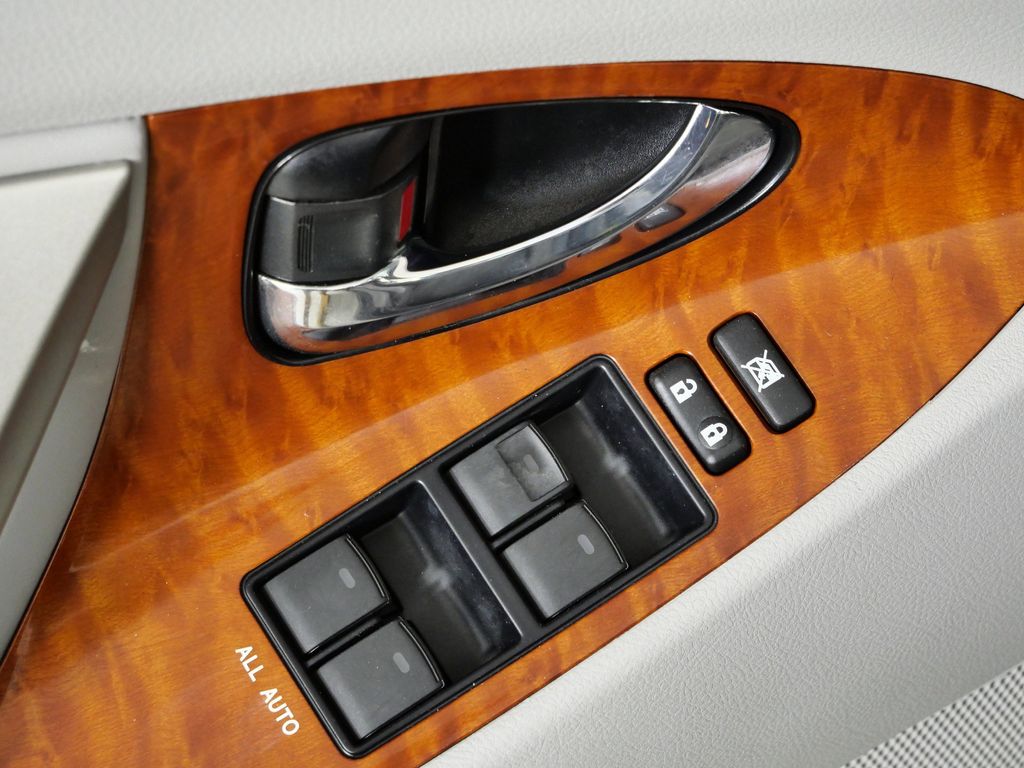 Thumbnail: 2011 Toyota Camry - 34